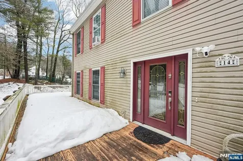 14 Sweetman Lane West Milford NJ 07480