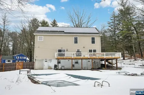 14 Sweetman Lane West Milford NJ 07480