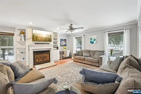 14 Sweetman Lane West Milford NJ 07480