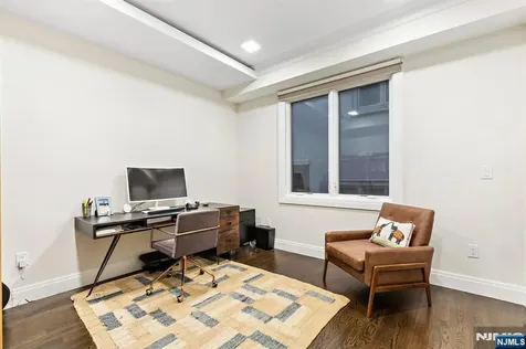 640 Undercliff Avenue Edgewater NJ 07020