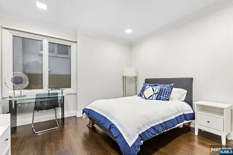 640 Undercliff Avenue Edgewater NJ 07020