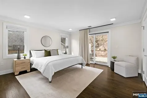 640 Undercliff Avenue Edgewater NJ 07020