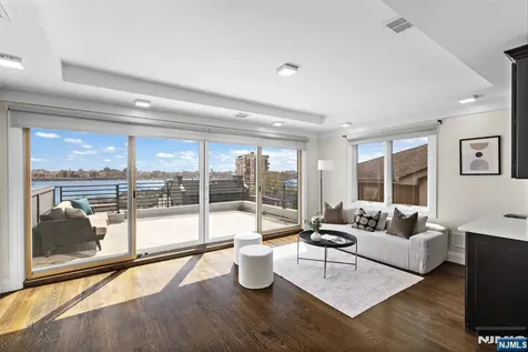 640 Undercliff Avenue Edgewater NJ 07020