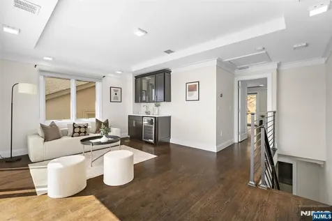 640 Undercliff Avenue Edgewater NJ 07020