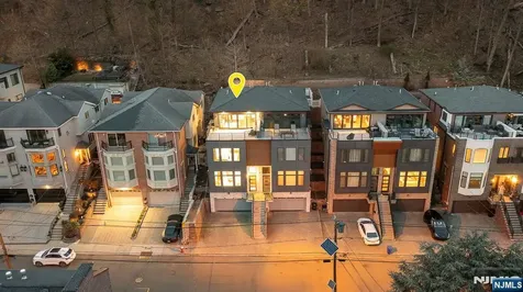 640 Undercliff Avenue Edgewater NJ 07020