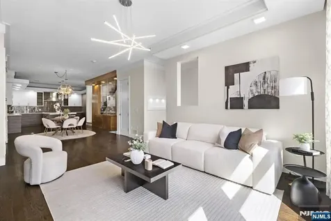 640 Undercliff Avenue Edgewater NJ 07020
