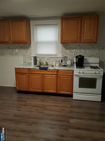 404 6th Street Newark NJ 07107