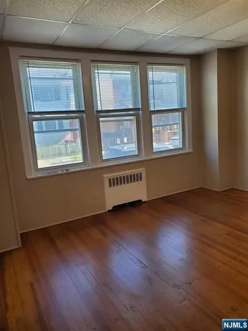 404 6th Street Newark NJ 07107