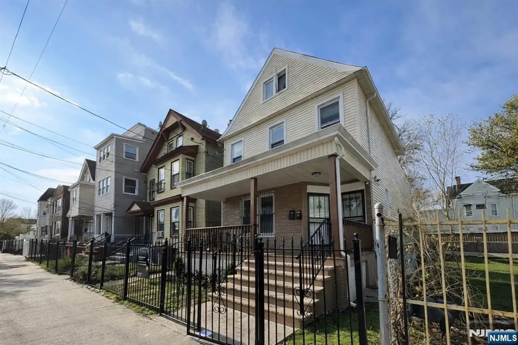 314 W 7th Avenue Newark NJ 07107