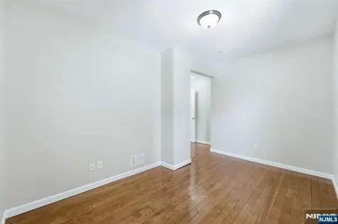 314 W 7th Avenue Newark NJ 07107