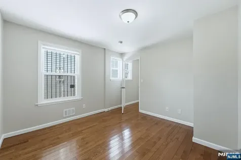 314 W 7th Avenue Newark NJ 07107