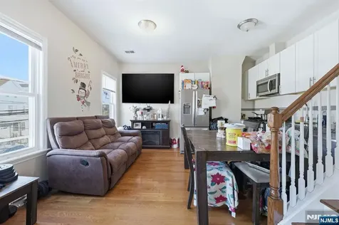 314 W 7th Avenue Newark NJ 07107