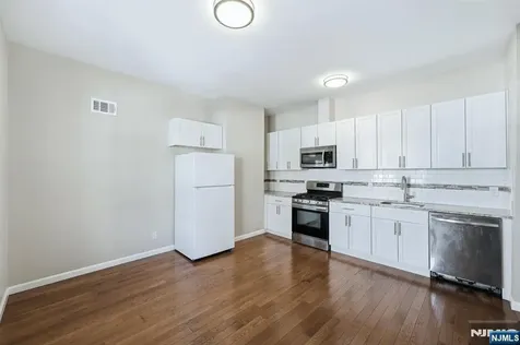 314 W 7th Avenue Newark NJ 07107