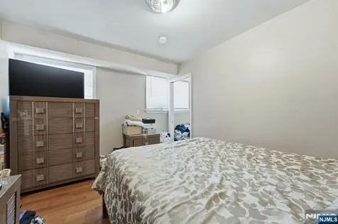 314 W 7th Avenue Newark NJ 07107