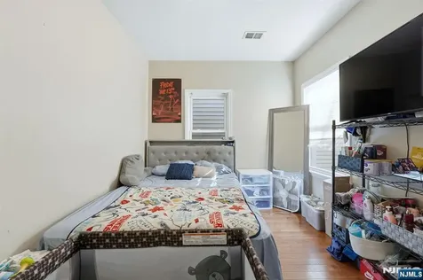314 W 7th Avenue Newark NJ 07107