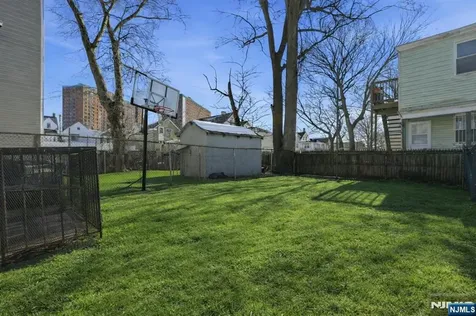 314 W 7th Avenue Newark NJ 07107