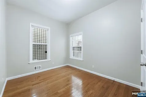314 W 7th Avenue Newark NJ 07107