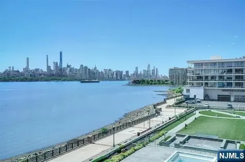 9 Somerset Lane Edgewater NJ 07020