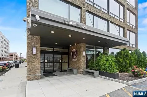 9 Somerset Lane Edgewater NJ 07020