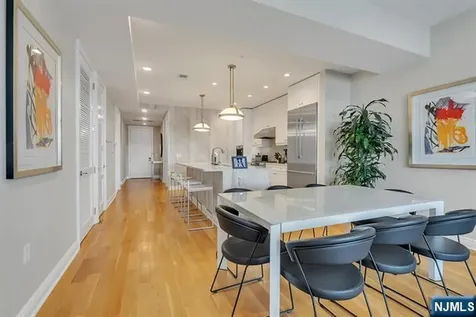 9 Somerset Lane Edgewater NJ 07020