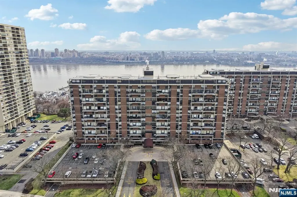 2 Horizon Road Fort Lee NJ 07024