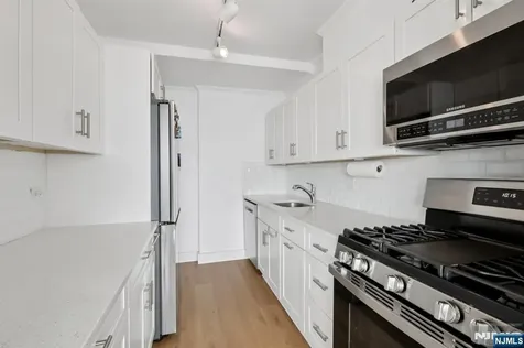 2 Horizon Road Fort Lee NJ 07024