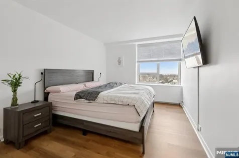 2 Horizon Road Fort Lee NJ 07024