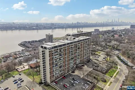 2 Horizon Road Fort Lee NJ 07024