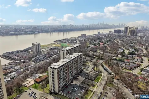 2 Horizon Road Fort Lee NJ 07024