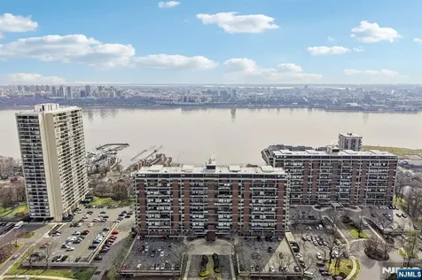 2 Horizon Road Fort Lee NJ 07024