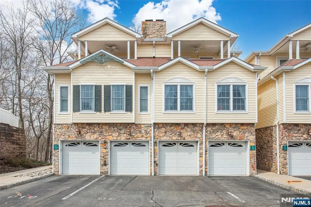 91 Roseland Avenue Caldwell NJ 07006