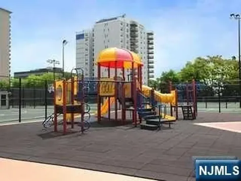 2000 Linwood Avenue Fort Lee NJ 07024