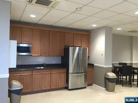 2000 Linwood Avenue Fort Lee NJ 07024