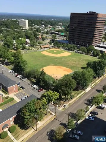 2000 Linwood Avenue Fort Lee NJ 07024