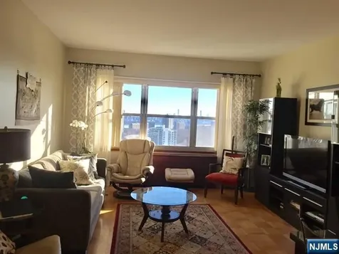 2000 Linwood Avenue Fort Lee NJ 07024