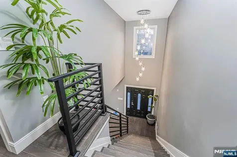 171 Pleasant Avenue Englewood NJ 07631