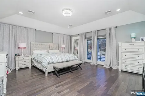 171 Pleasant Avenue Englewood NJ 07631
