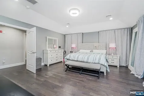 171 Pleasant Avenue Englewood NJ 07631