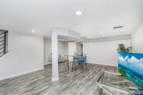 171 Pleasant Avenue Englewood NJ 07631