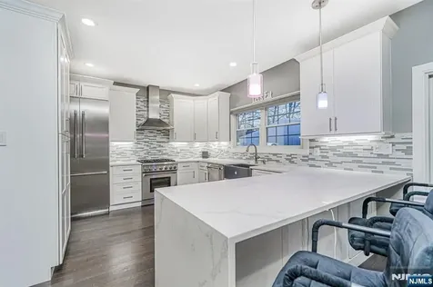 171 Pleasant Avenue Englewood NJ 07631