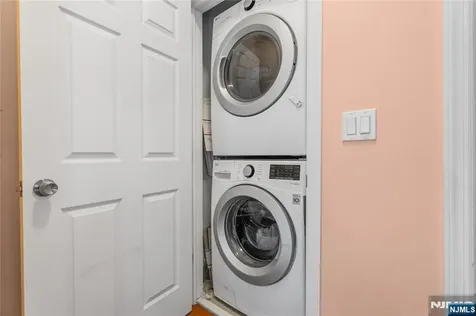 204 Hayward Place Wallington NJ 07057