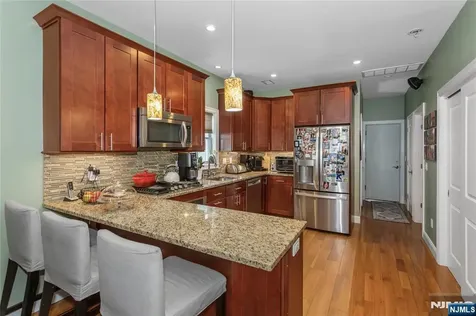 204 Hayward Place Wallington NJ 07057