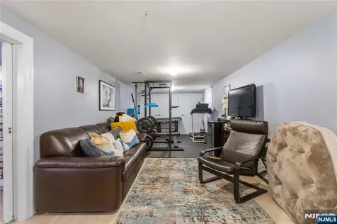204 Hayward Place Wallington NJ 07057