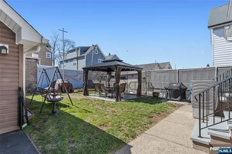 204 Hayward Place Wallington NJ 07057
