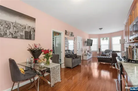 204 Hayward Place Wallington NJ 07057