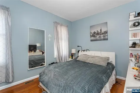 204 Hayward Place Wallington NJ 07057