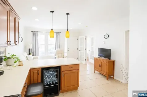 31 Kossuth Street Haledon NJ 07508