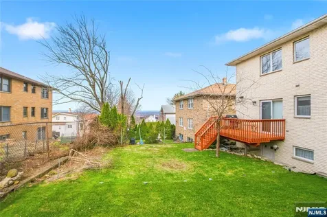 454 Myrtle Avenue Fort Lee NJ 07024