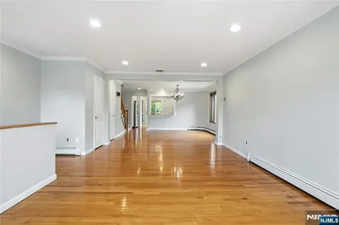 454 Myrtle Avenue Fort Lee NJ 07024