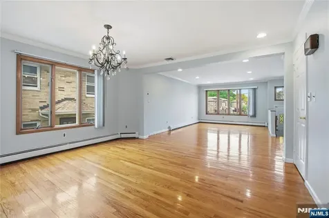 454 Myrtle Avenue Fort Lee NJ 07024